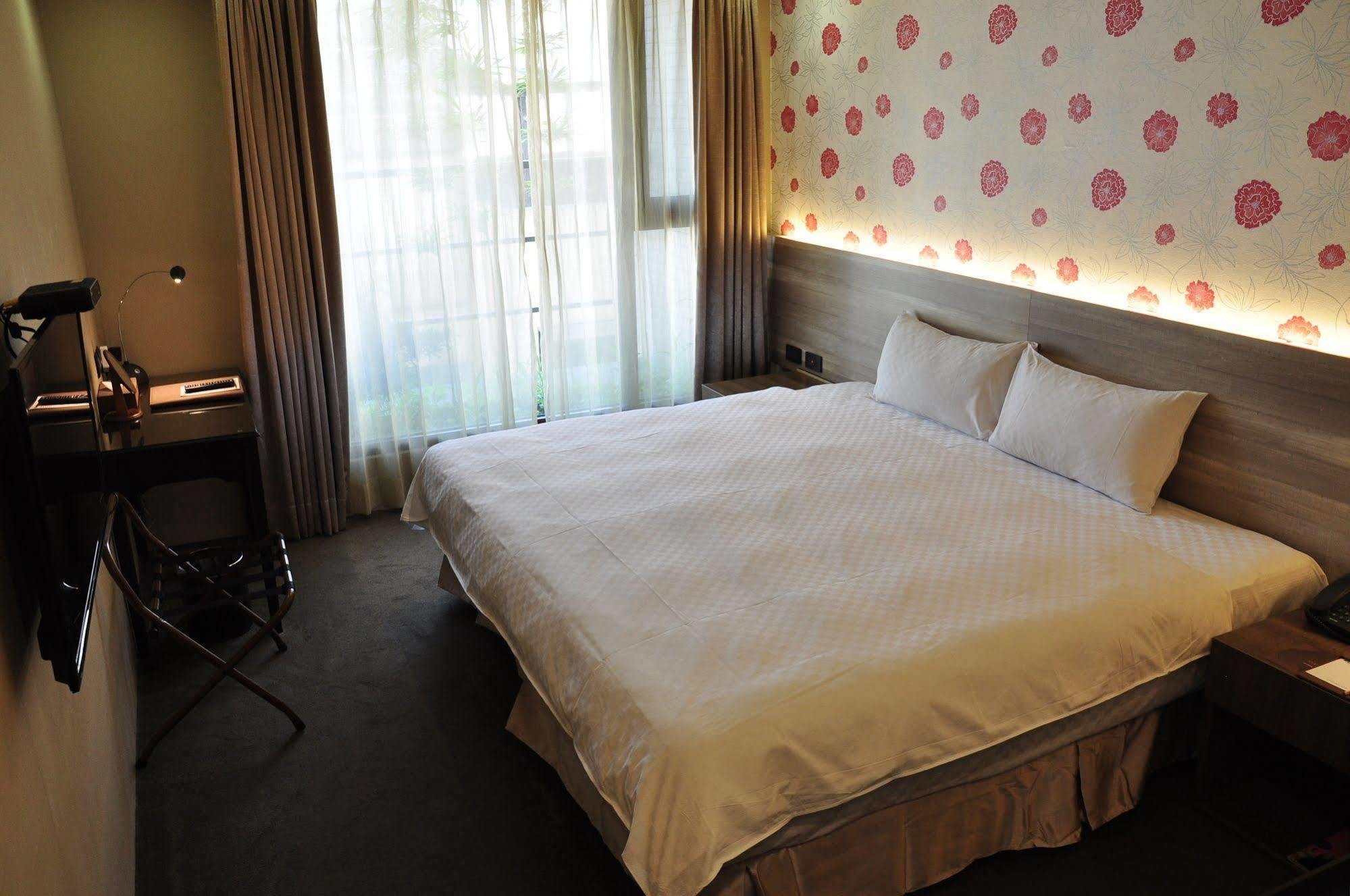 Kun Hotel Tchaj-čung Exteriér fotografie