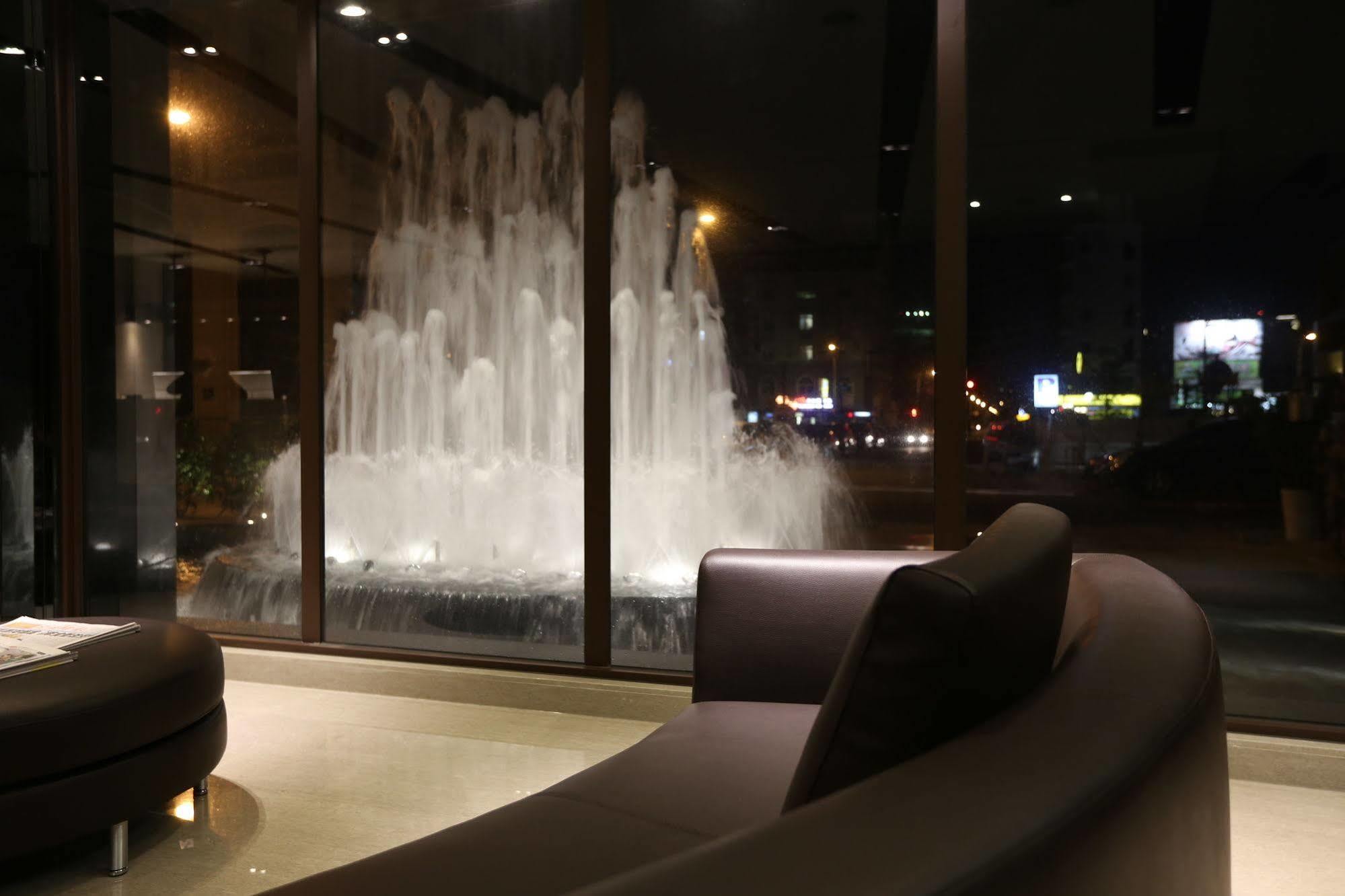 Kun Hotel Tchaj-čung Exteriér fotografie
